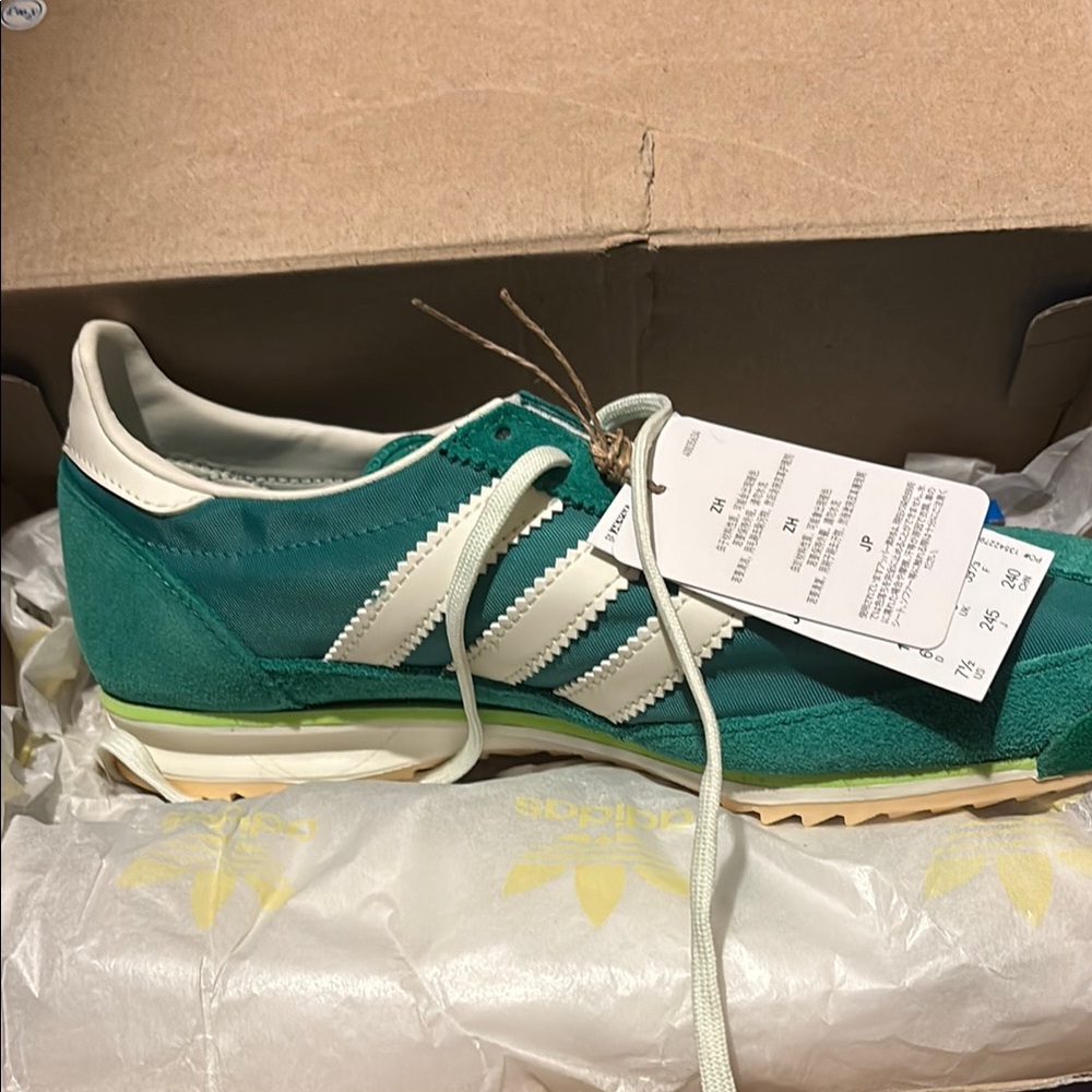 Adidas Women's SL 72 green size 7.5 sneakers - Picture 3 of 4